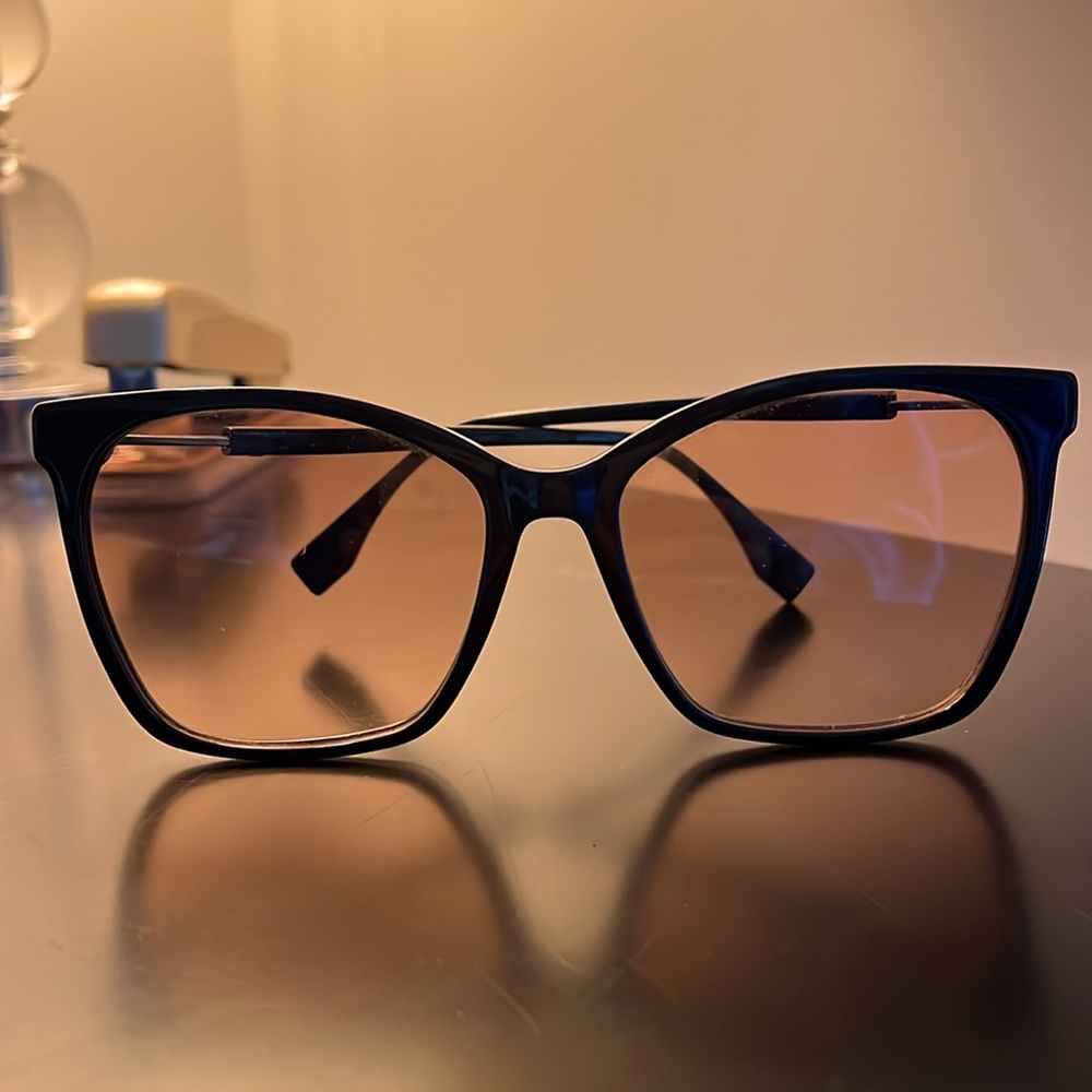 FENDI Sunglasses 🕶️